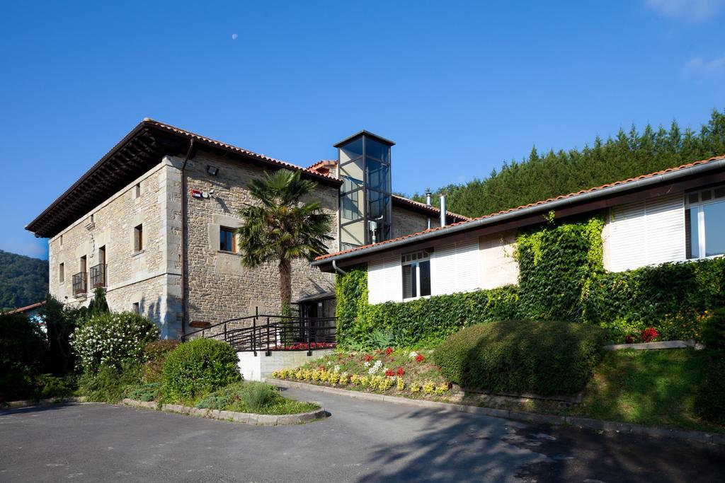 Izalde Guest House Quejana Exterior photo